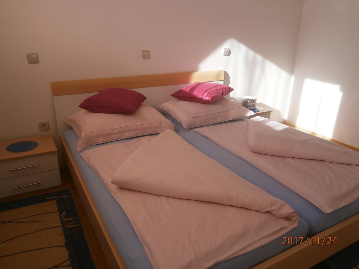 Rezidenca Ervin Hotel Jesenice Buitenkant foto